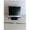 Image 1 : HP Desktop Monitor 1502 13"x11" (powers on)