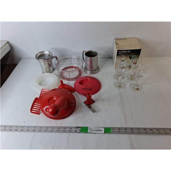 (4) Liqueur Glasses & Manual Food Processor