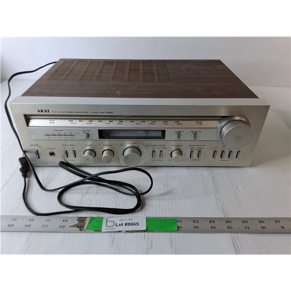 Akai AM/FM Stereo Receiver-Lights Up, As Is- Pickup Preferred