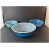 Image 3 : (3) Pyrex Nesting Bowls Up to 10"