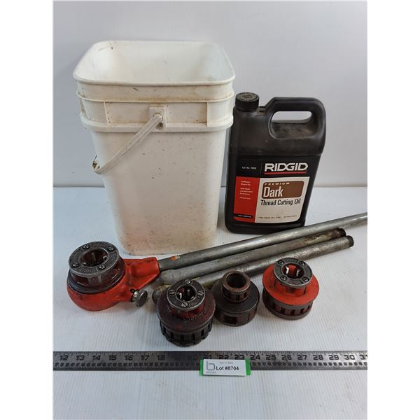 Ridgid Pipe Threader Set, Partial Jug of Thread Cutting Oil, Pail - Pickup Only