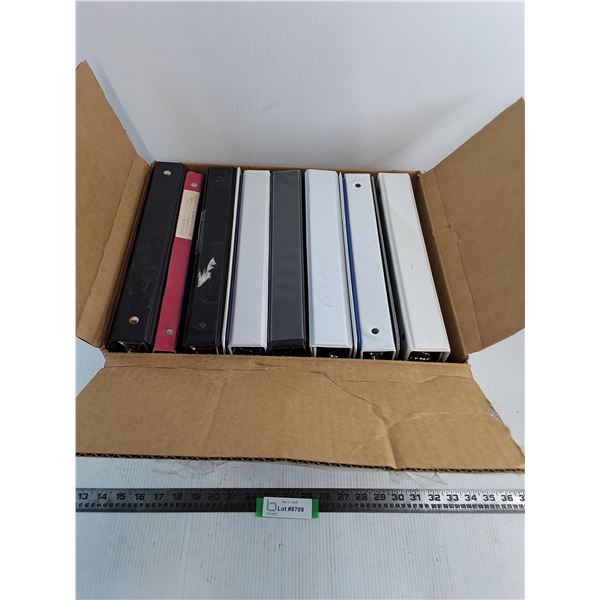 (16) 1" & 1.5" 3-Ring Binders