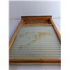 Image 3 : Antique Canadian Economy Woodenware Co.- Glass Washboard