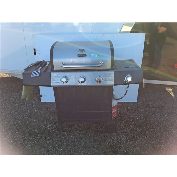 **Grill Mate Barbeque- Powers On 21" x 57" x 46", Cannot Ship
