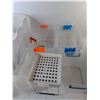 Image 2 : Plastic Storage Containers Up to 22.5" x 15.5" x 12.5" - PICK UP ONLY