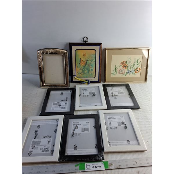 (2) Framed Pictures/ (7) Picture Frames 5  x 7 