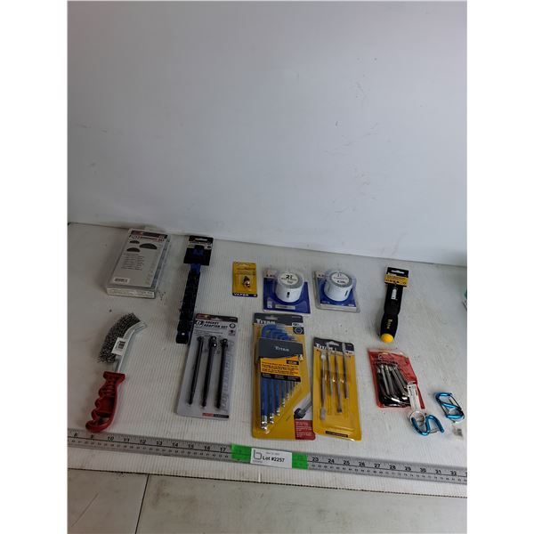 80 pc Woodruff Key, Aluminum Socket Rail, Blow Gun Replacement Tip, Wire Brush, Misc