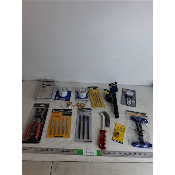 80 pc Woodruff Key, (2) 2 3/8" Lenox Hole Saw, Pry Tool Spudger Set, Hose Clamp Pliers, Misc