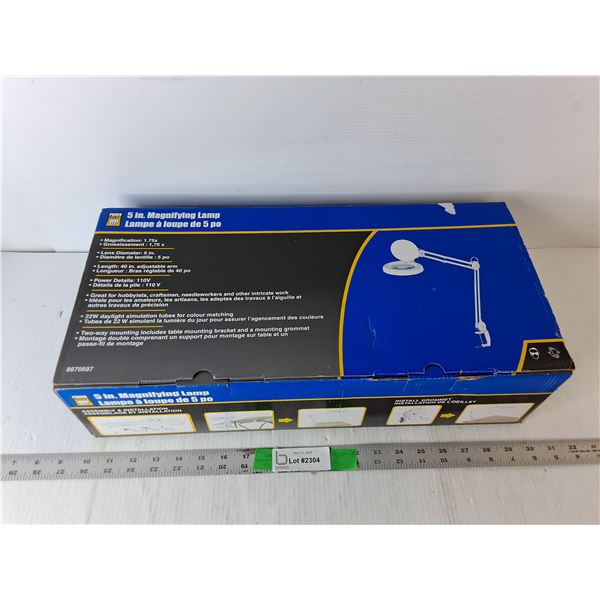 Power Fist 5 Inch Magnifying Lamp- Powers On,  NIB