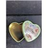 Image 5 : (2) Chaulkware Cats, Heart Shaped Tin Box