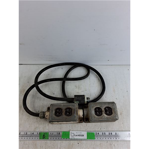 Heavy Duty 4 Outlet Power Bar - As Is