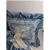 Image 4 : Comforter, Bed Sheet 54" x 76", Pillowcase, Pillow