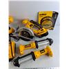 Image 5 : DeWalt 18V Cordless Impact Wrench, Circular Saw, Flashlight, Battery Charger & Batteries - Powers On