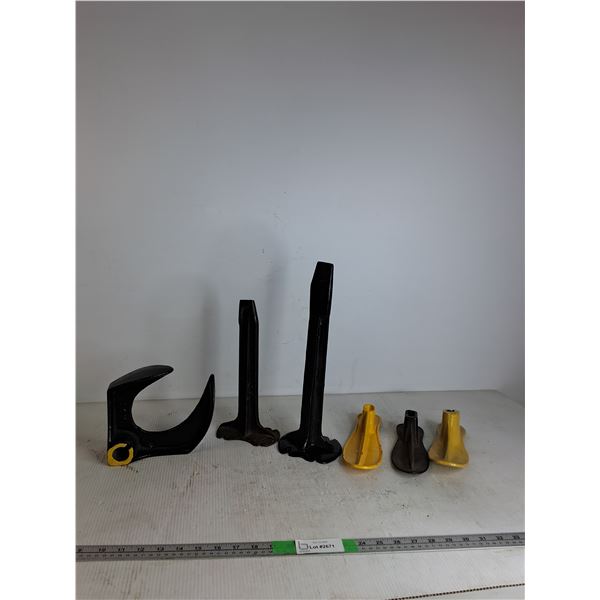 Cast Iron Cobblers Anvil, Cobbler Stand, (3) Shoe Makers Last