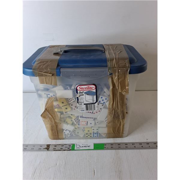 Sterilite Storage Tote 14" x 9.5" x 11.5" with Dominos - Broken Handle
