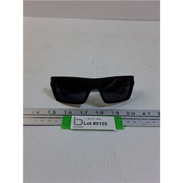 Black Oakley Sunglasses - CANNOT GUARANTEE AUTHENTICATION