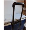 Image 4 : * Rubbermaid Two Lid Cooler on Wheels - 17" x 16" x 27" - CANNOT SHIP