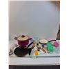 Image 1 : Lot: Pink Kitchen Pots, Frying Pan, Tupperware Cheese Grater, Christmas Toothpick Holders, Misc