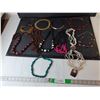 Image 1 : (12) Necklaces
