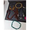 Image 3 : (12) Necklaces