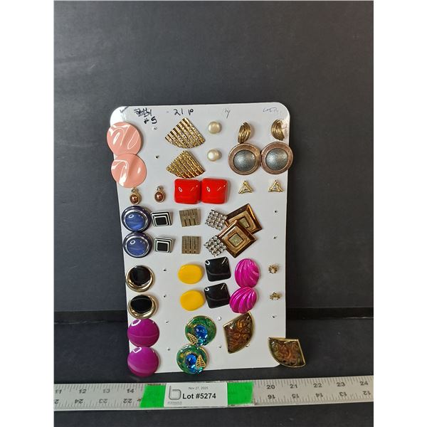 (21) Pairs of Earrings