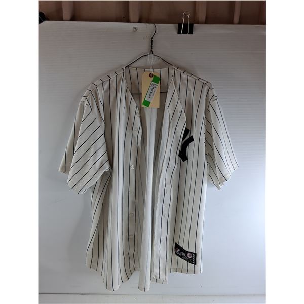 *Major League Baseball Jersey - Size L