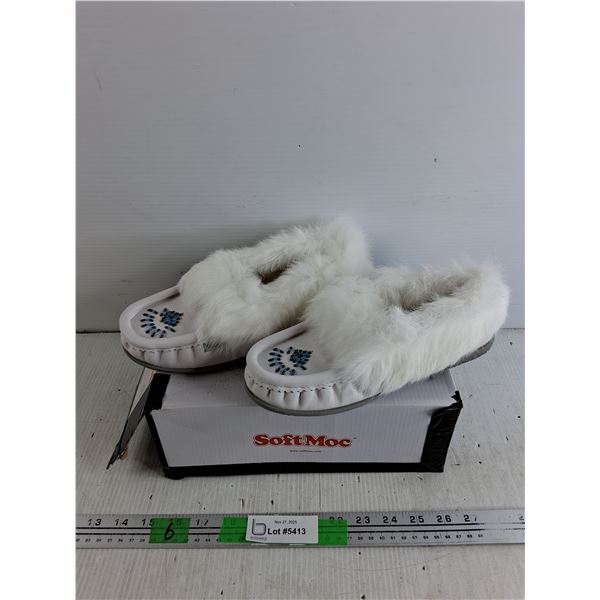 SoftMoc Mukluks - Size 7W
