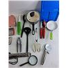 Image 5 : Cooking Pot, Nut Cracker, Pizza Cutter, Spatulas, Whisk, Magnifying Glass, Misc
