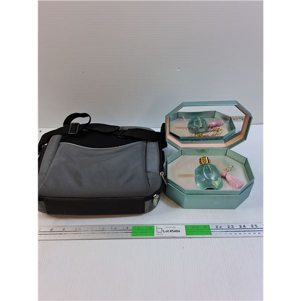 Sweet Song Perfume With Musical Box , Init Bag - As Is