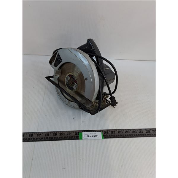 Duramark 7 1/4" Circular Saw- Powers On As Is