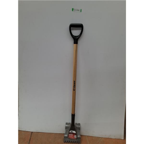 *4ft Garant Roofers Spade- Cannot Ship