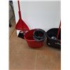 Image 3 : (2) Vileda Mop Buckets, Floor Mop, Floor Brush & Dust Pan - Cannot Ship