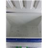Image 3 : Coleman Cooler 23" x 13" x 15" , Pickup Only