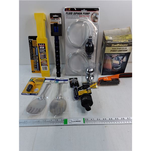 NOS Pivot Lantern,Fluid Siphin Pump,Socket Rail,Jumbo Wedge and much more in pictures