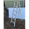 Image 2 : ** 6ft Wooden Step Ladder, Cannot Ship