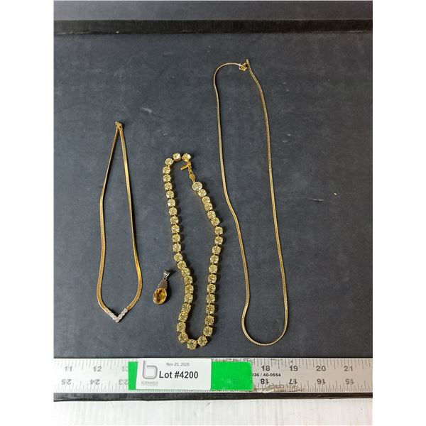 (3) Necklaces & Pendant
