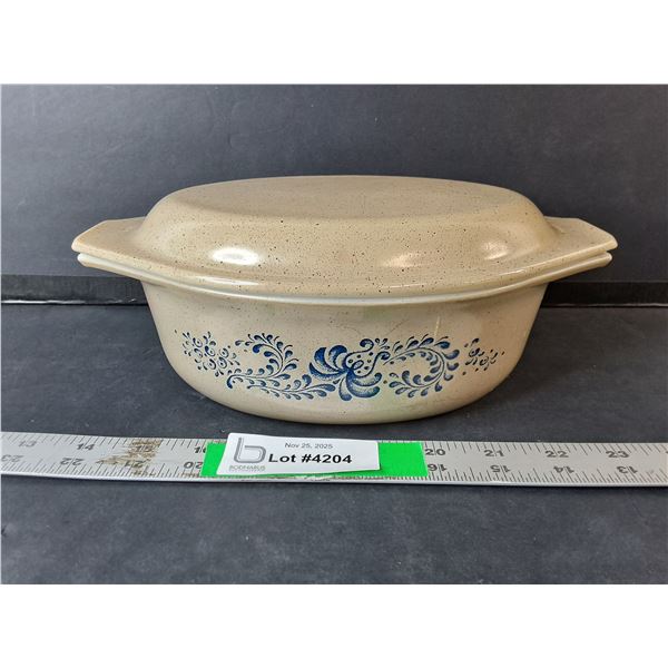 Pyrex Homestead Casserole Dish 10.25"