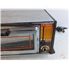 Image 2 : General Electric Toast R Oven - Powers On, As Is