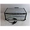 Image 4 : General Electric Toast R Oven - Powers On, As Is