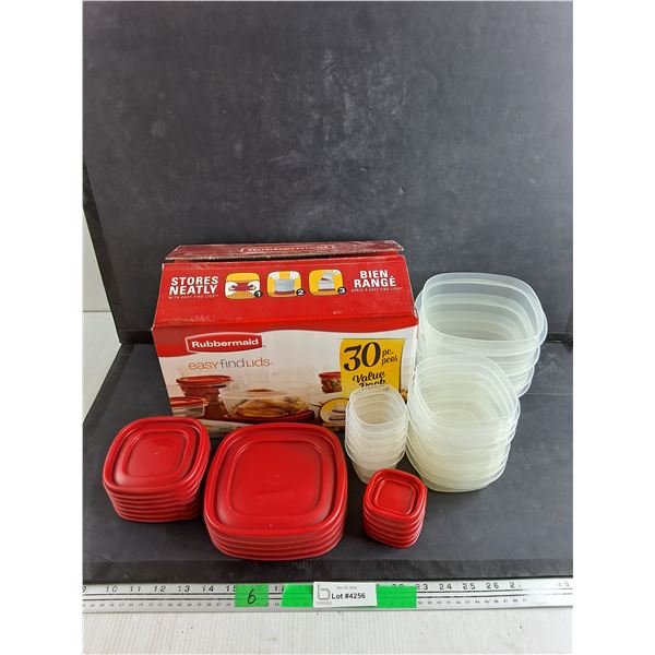 Rubbermaid Plastic Containers with Lids