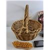 Image 4 : Wicker Basket 15" x 13" x 15", Sirius & Garmin Navigators - As Is, Bullet Polisher, Shoe Brush