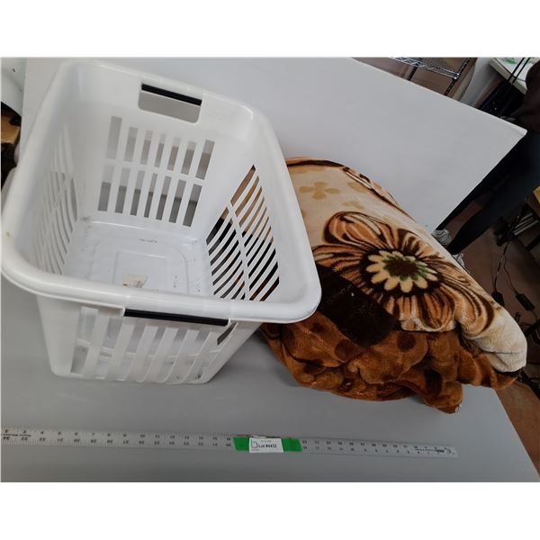 King Size Blanket & Laundry Hamper 24" x 17' x 13.5", Cannot Ship.