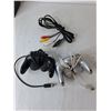 Image 4 : (2) Controllers & Nintendo Game Cube- Untested