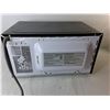 Image 3 : Hamilton Beach Microwave- Powers On