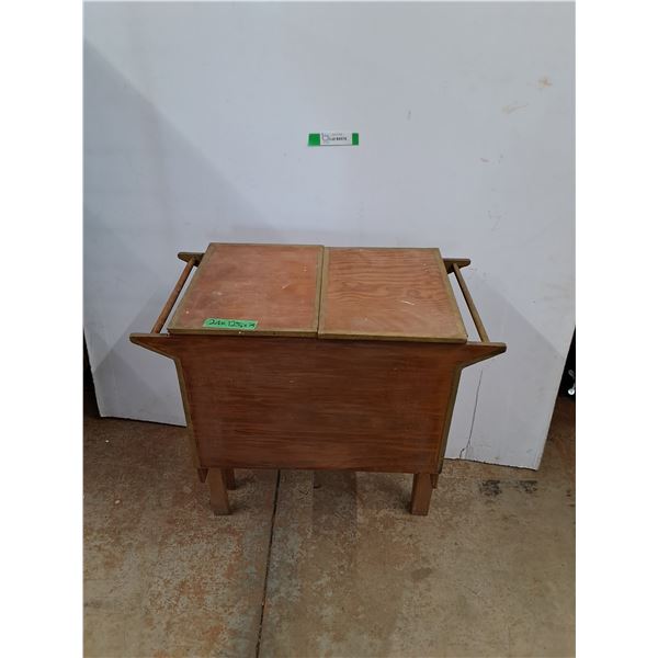 *Wooden Yarn Box , Cannot Ship