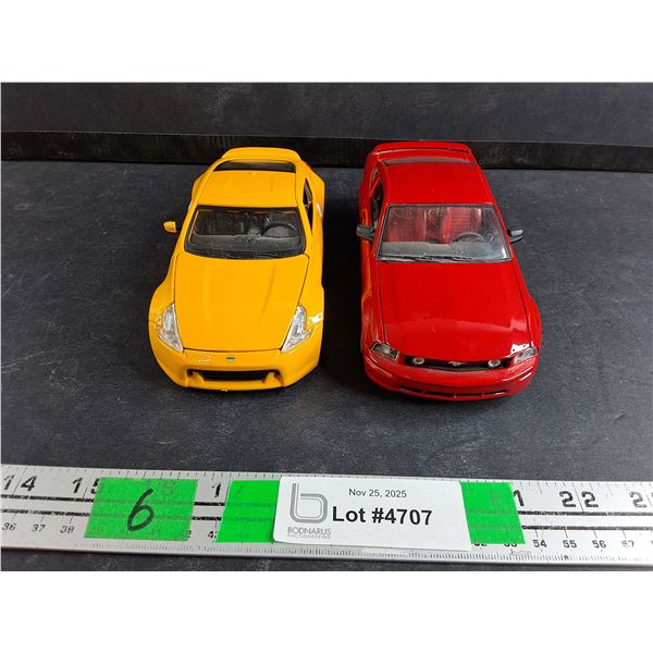 Die Cast 2009 Nissan 370Z & 2006 Ford Mustang GT