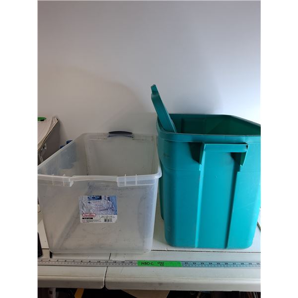 *Rubbermaid Bin (2) - Missing One Lid-Cannot Ship