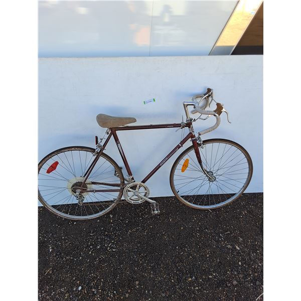 ** Sears "Free Spirit" Men's 12-Speed Bicycle - Pickup Only