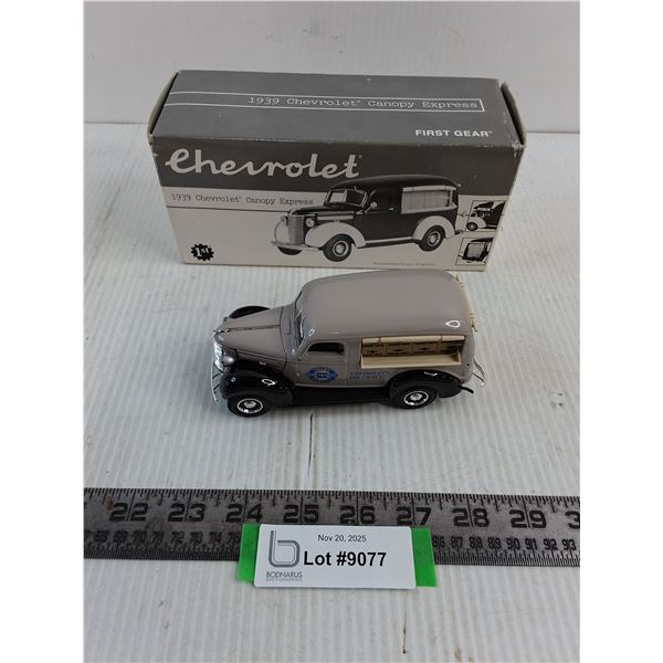 1st In Box 1:34 Scale 1939 Chevrolet Canopy Express Van