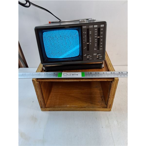 Citizen 5" Black/White TV/Radio With Wooden Storage Box- powers on